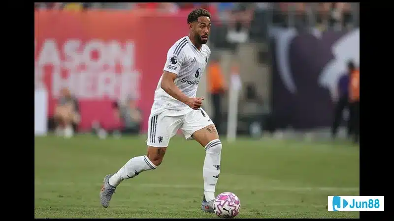 Matheus Cunha đối mặt với thách thức