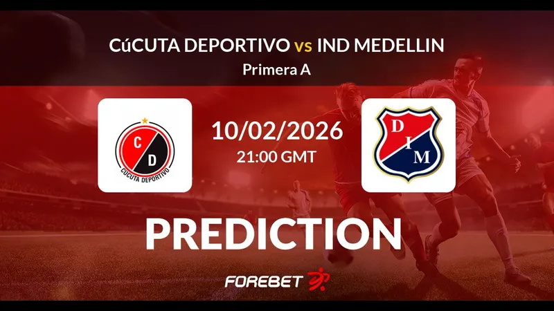 Cầu thủ Cucuta và Ind Medellin tranh chấp bóng trên sân